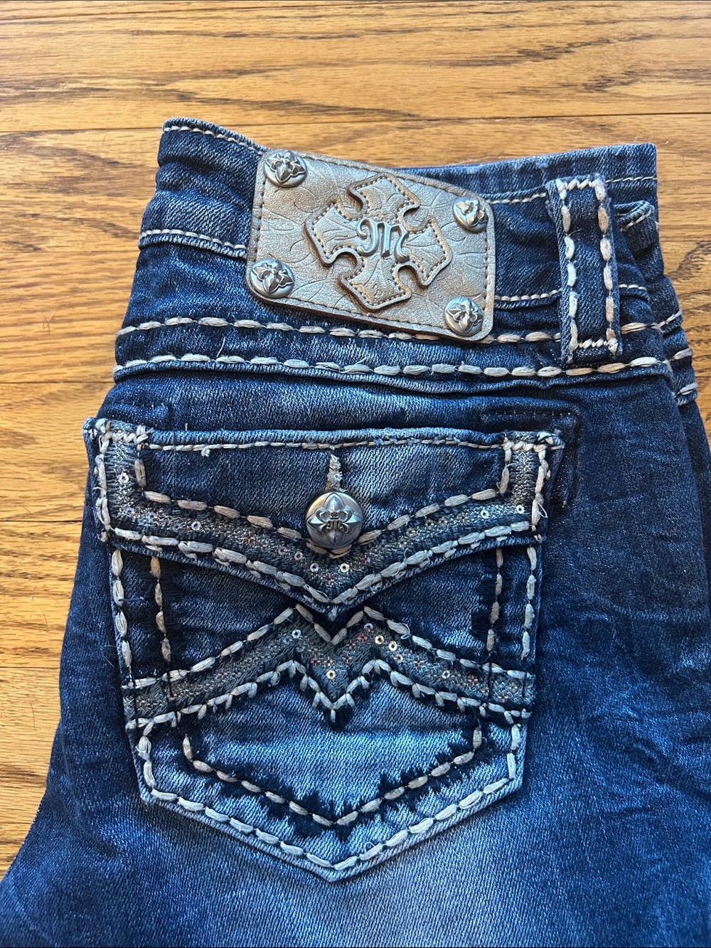 Miss Me Signature Cuffed Capris Jeans size 27